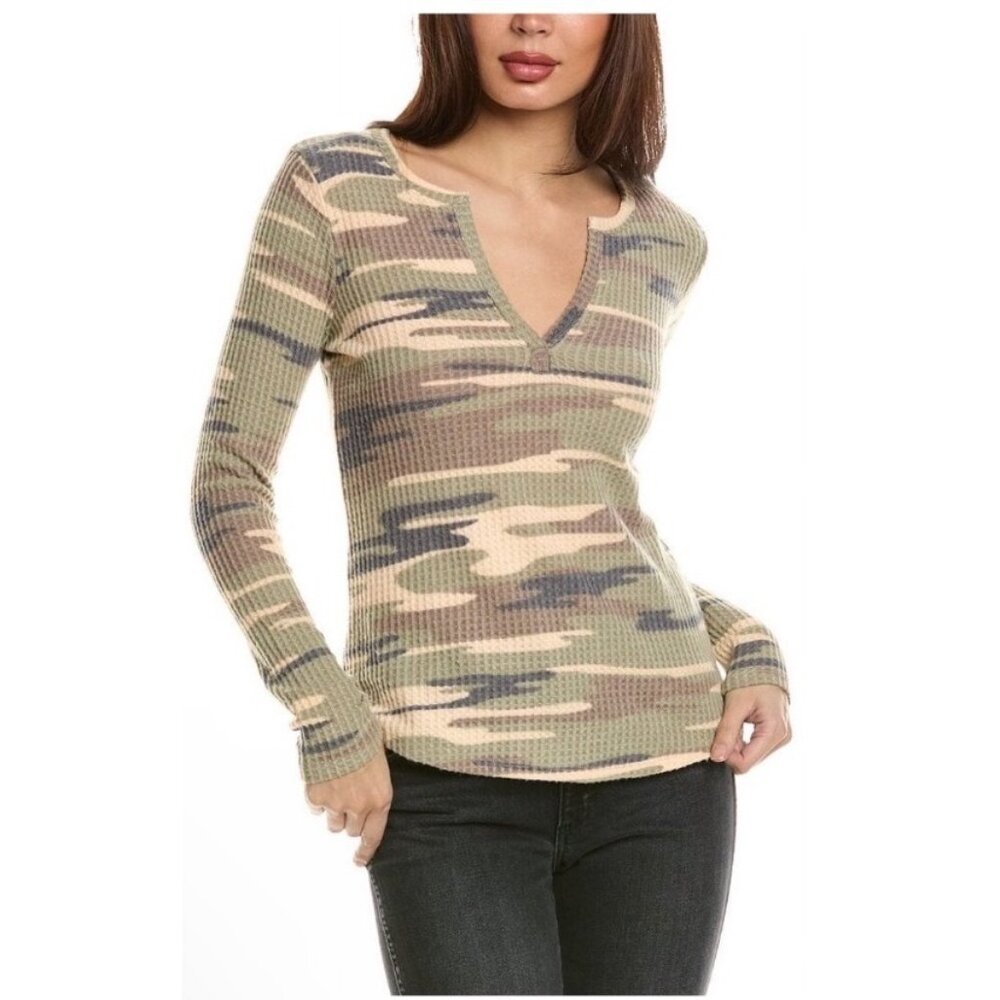 Socialite Termal Camo Print Size XS V Neck Long Sleeve NWOT Soft